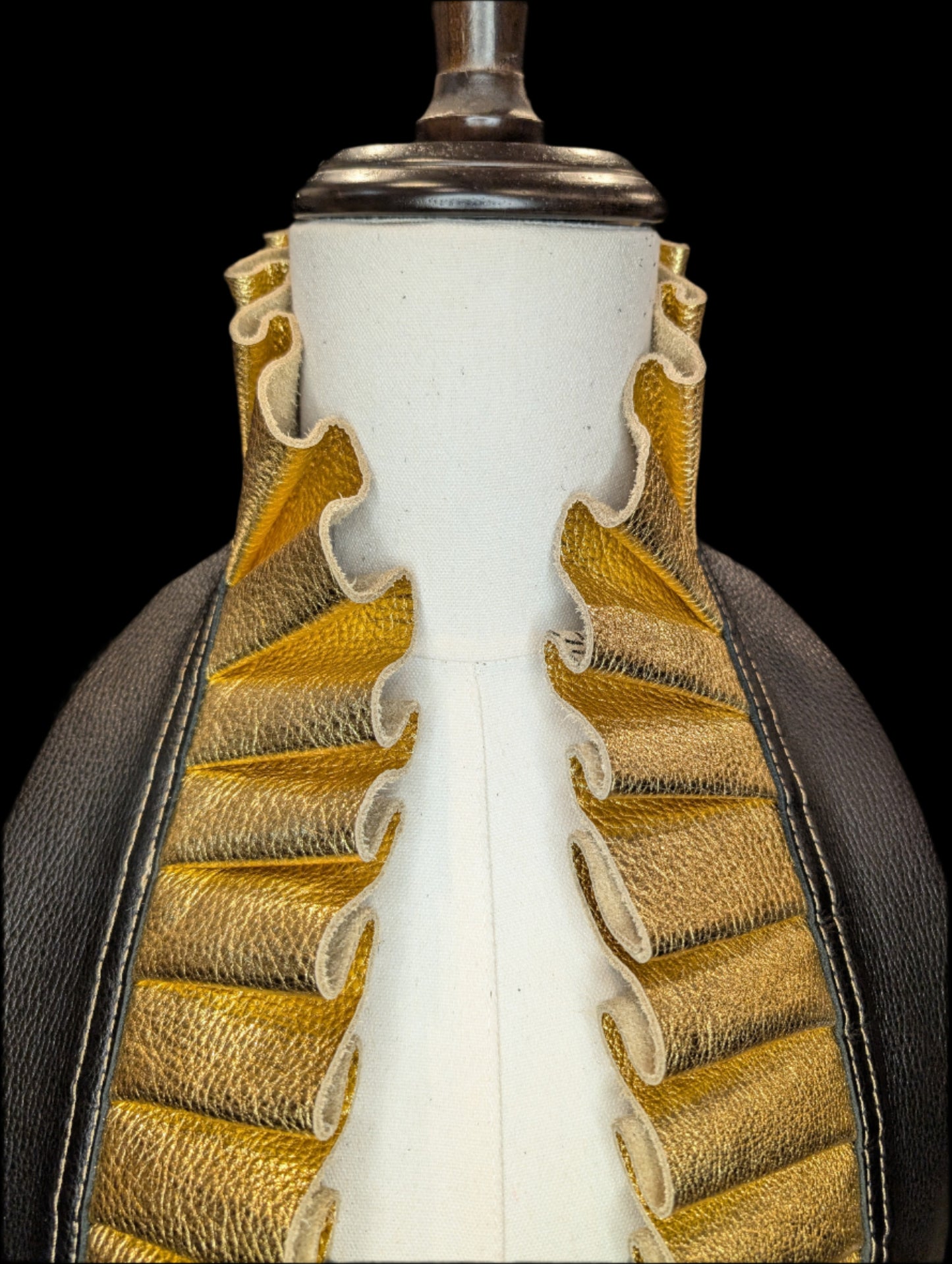 Gatsby Ruff Tops - Gold