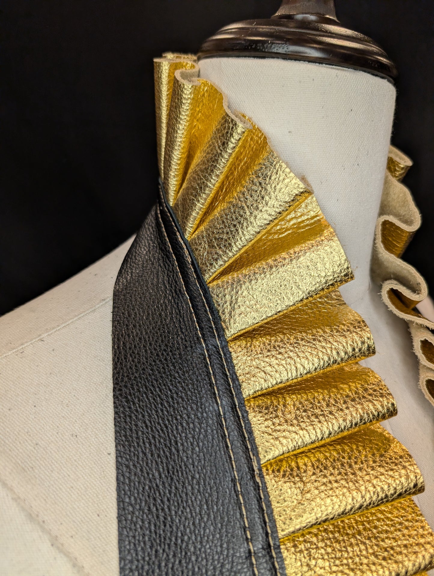 Gatsby Ruff Tops - Gold