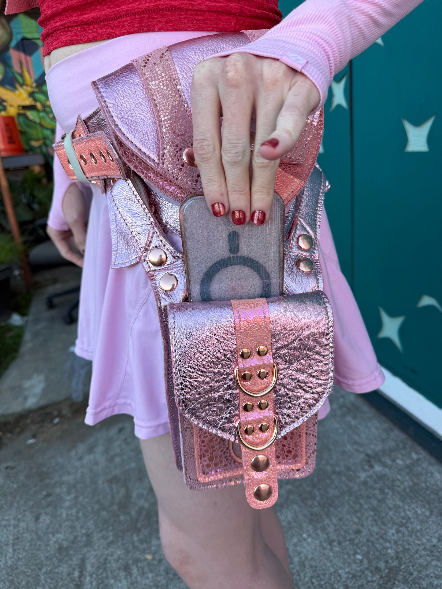 Just Too Good Thigh Bag C