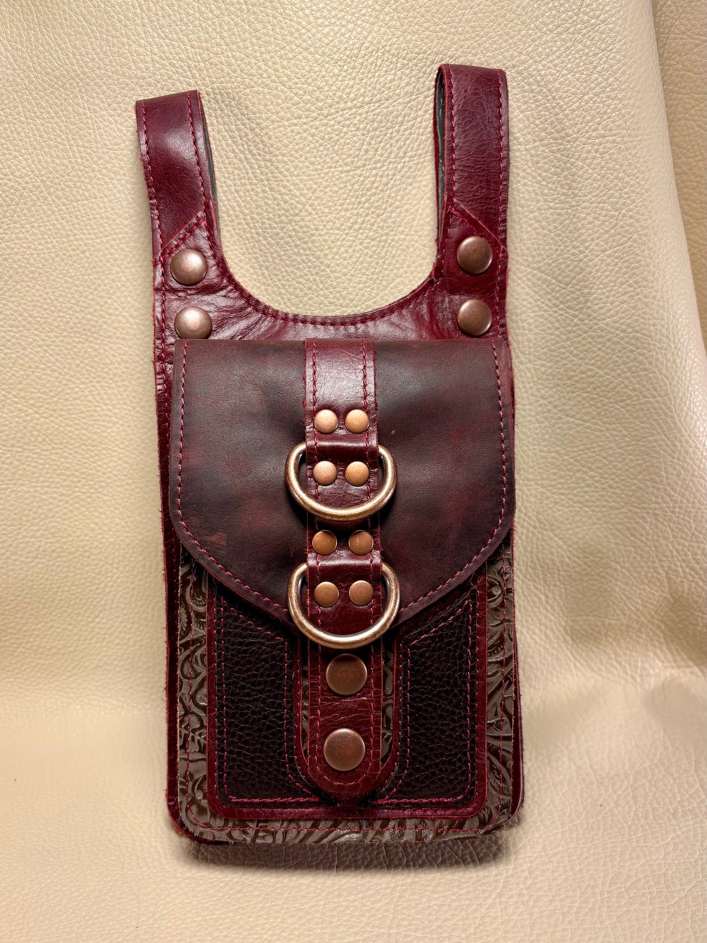 Study in Scarlet Thigh Bag B