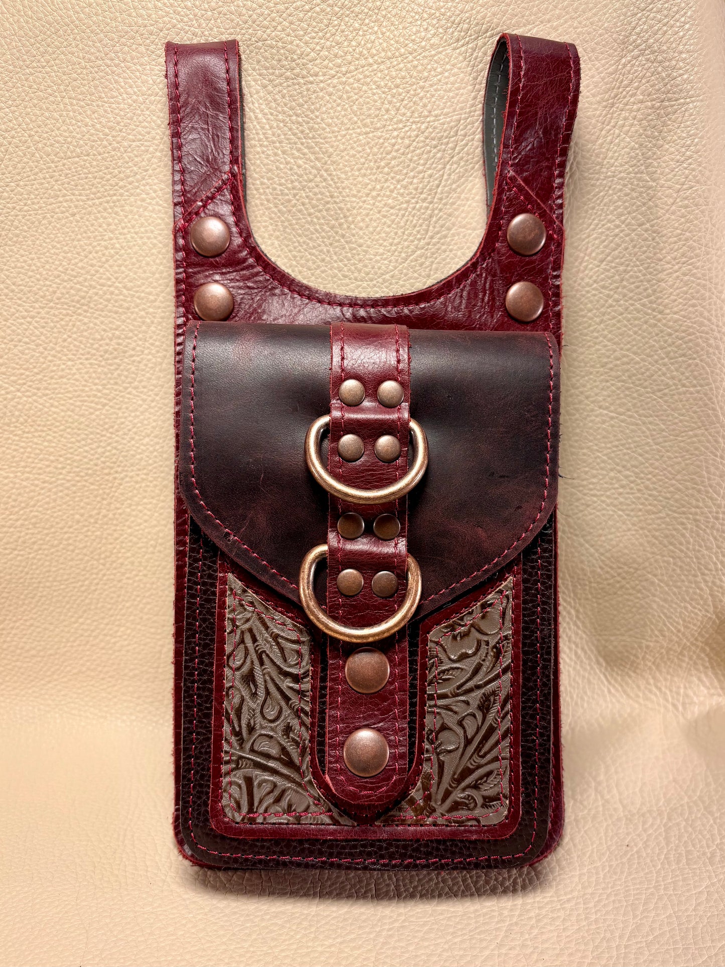 Study in Scarlet Thigh Bag C